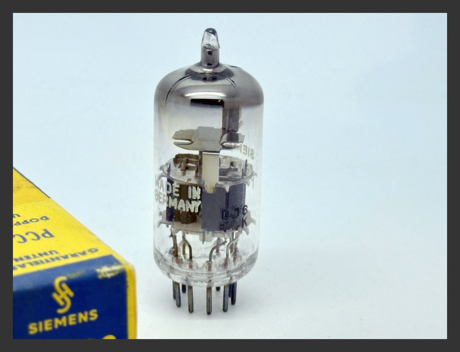 1 x NOS Siemens PCC88 7DJ8 Munich Test V. Strong 1960s Audio Pentode Vacuum Tube