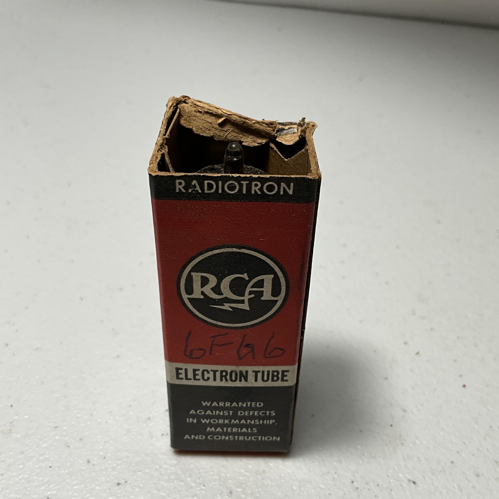 Vintage RCA Radiotron EM84 6FG6 Magic Eye Electron Tube – Made in Holland