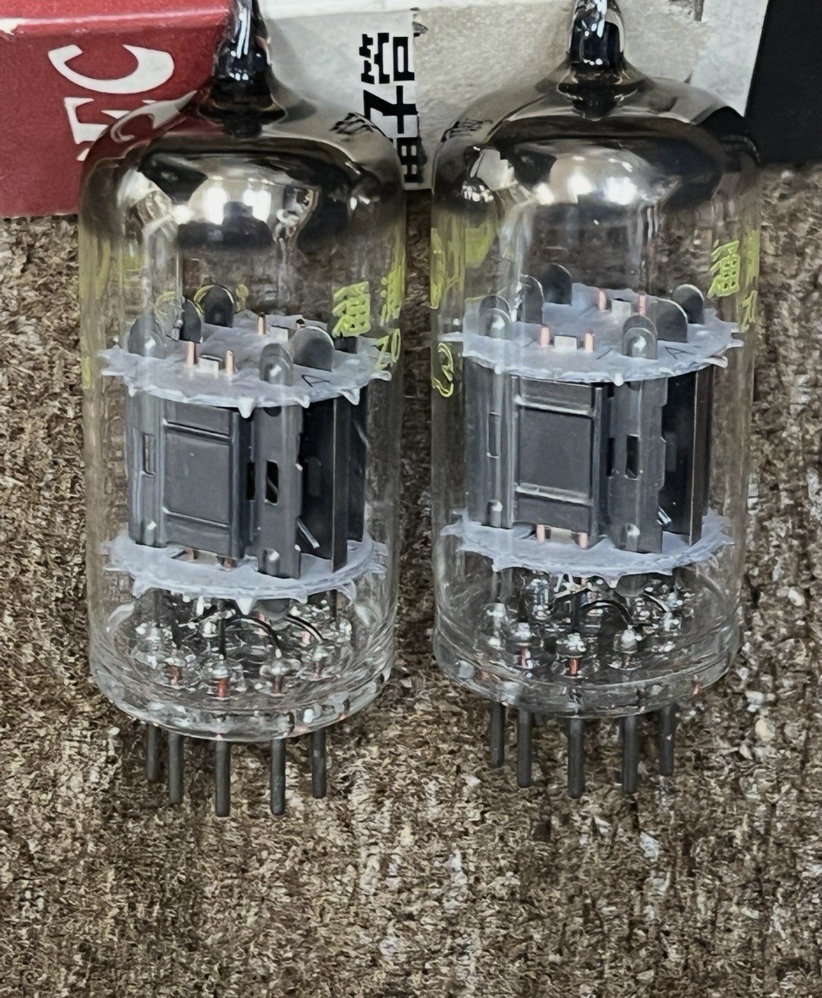 V- RARE NOS NIB PERFECT MATCH PAIR 12RLL3 12AT7 12AV7 ECC81 TUBES TRIPLE PLATES