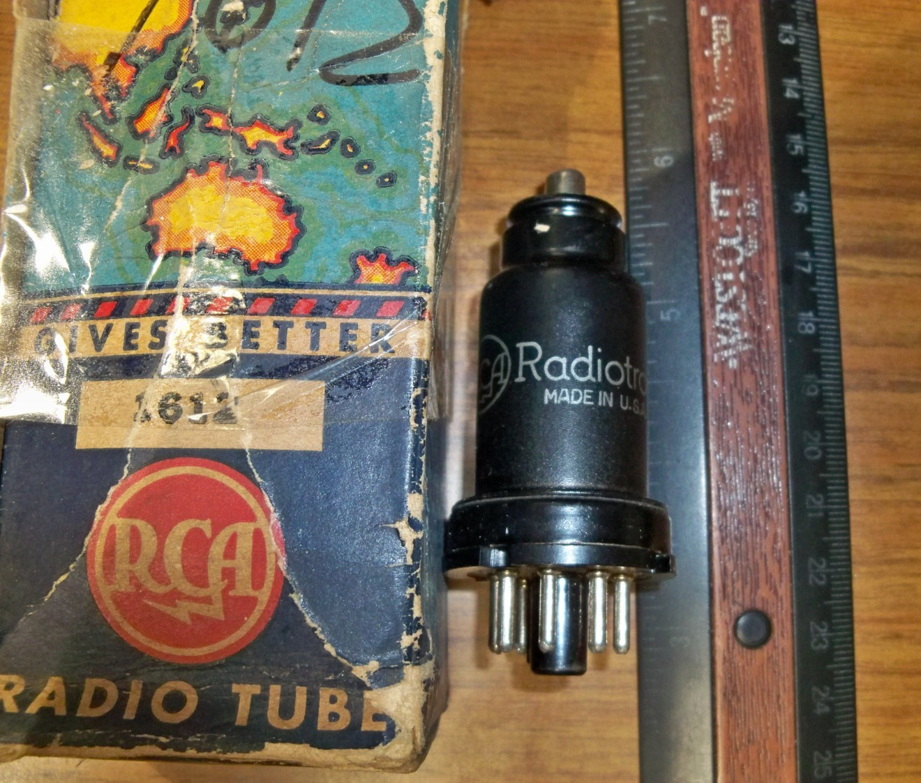 Strong RCA RADIOTRON Black Metal 1612 Tube