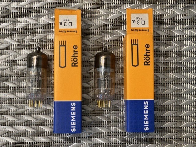 D3a tube – Siemens NOS (2 pieces)