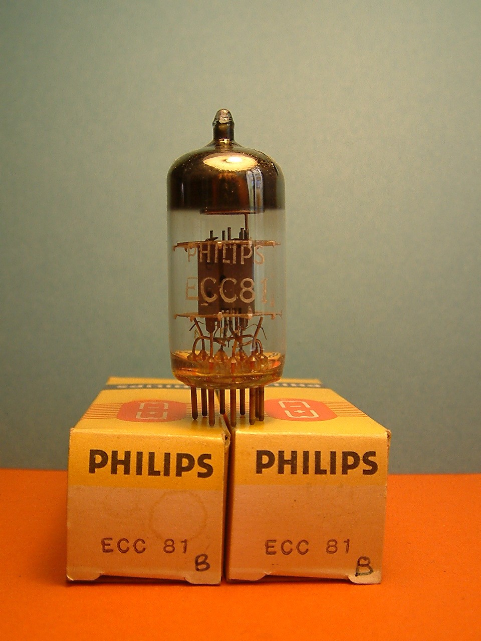 2 X TUBE (1 PAIR) ECC81 PHILIPS B MULLARD NOS SEL. BY TV7 EQ. CV4024 E81CC 12AT7