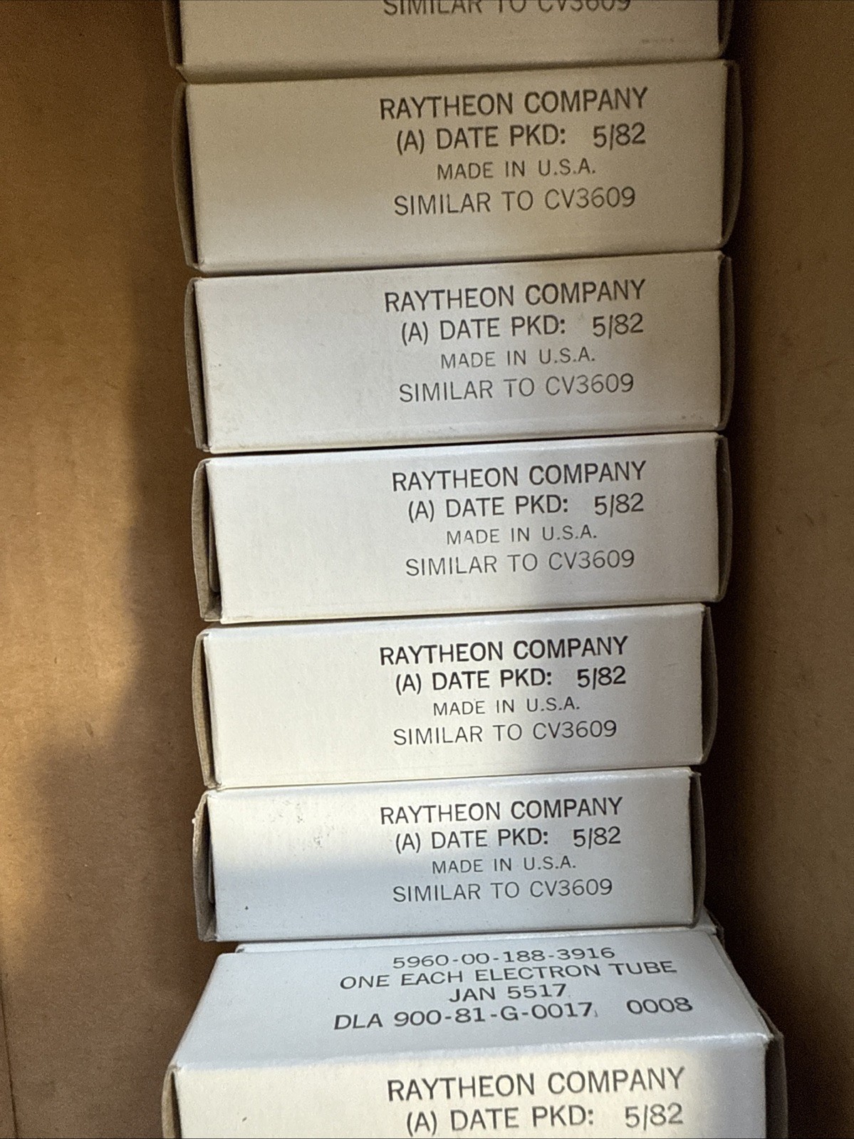 Sleeve of 5 – Date Matched Raytheon Vacuum Tube CK5517 USA 5517 May 1982