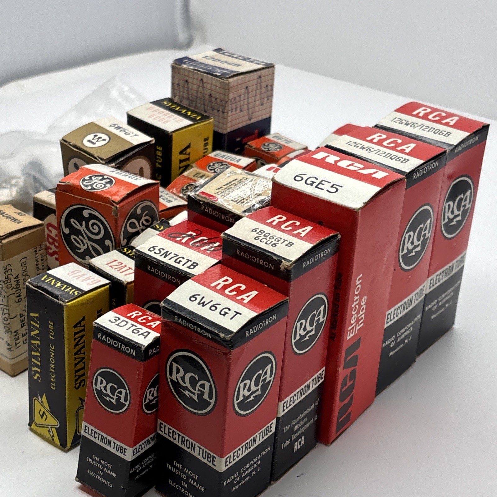 Vacuum Tube Lot RCA GE Sylvana Westinghouse CBS Tung Sol 28 Boxes 9 loose