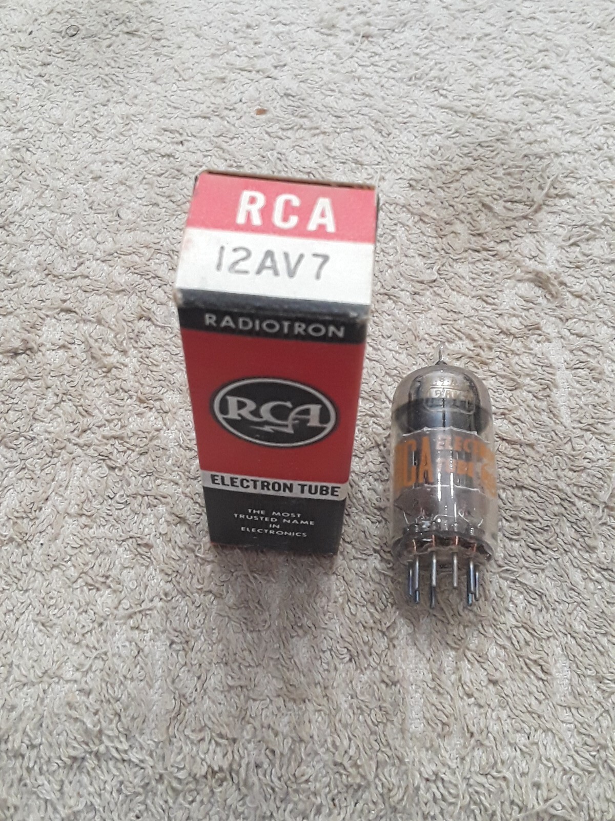 NOS RCA 12AV7 Vacuum tube
