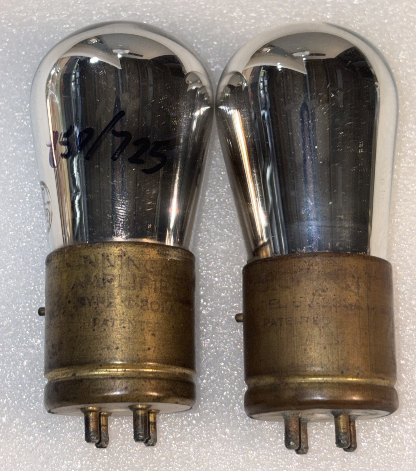 Matched Pair RCA Radiotron UV-201A Brass Base Short Pin Tubes Test Strong