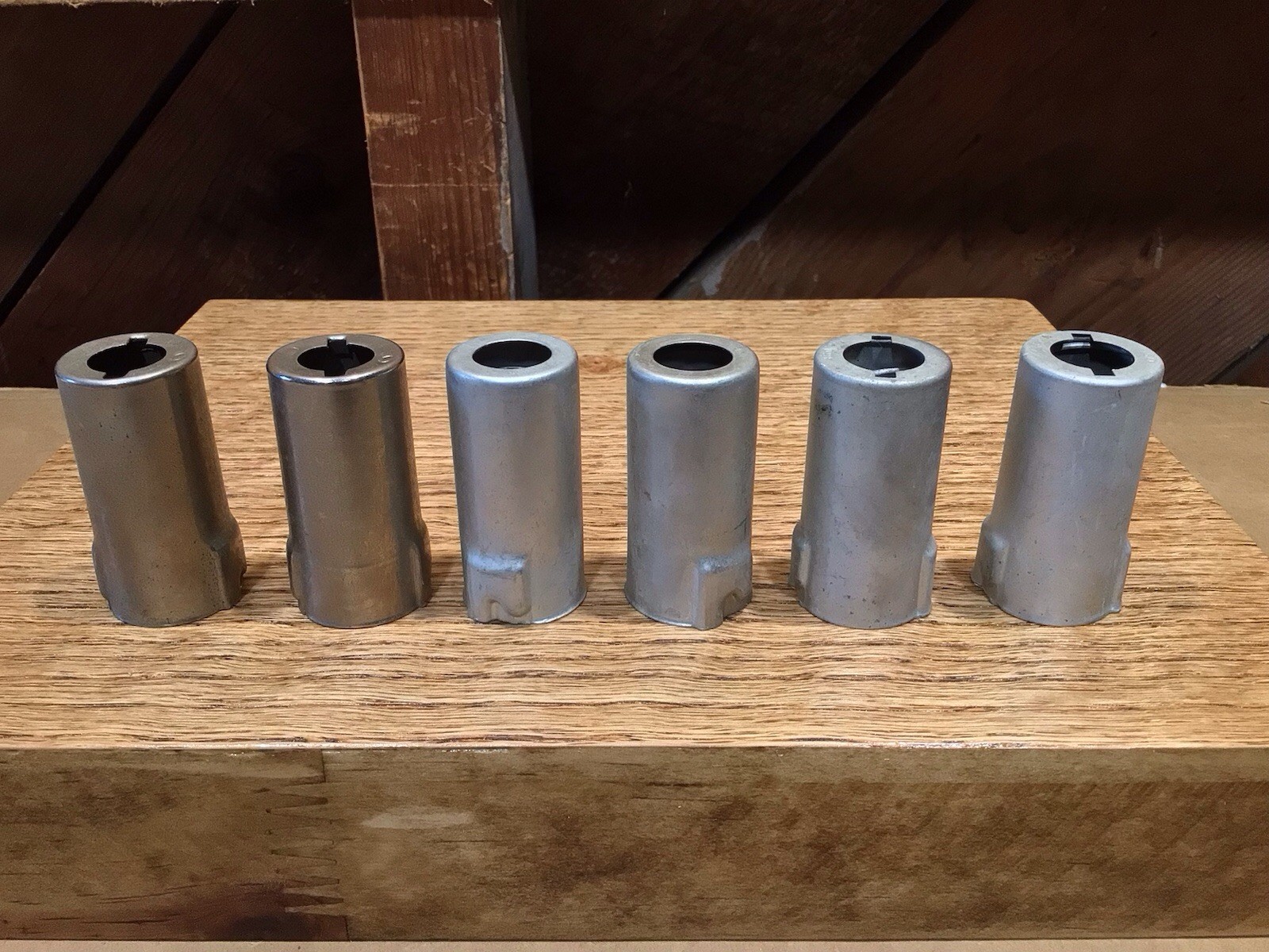 (6) Vacuum Tube Shields: Mixed Brand 7-Pin J Slot 6AU6 6AB6 Style. 1 3/4″ x 7/8″
