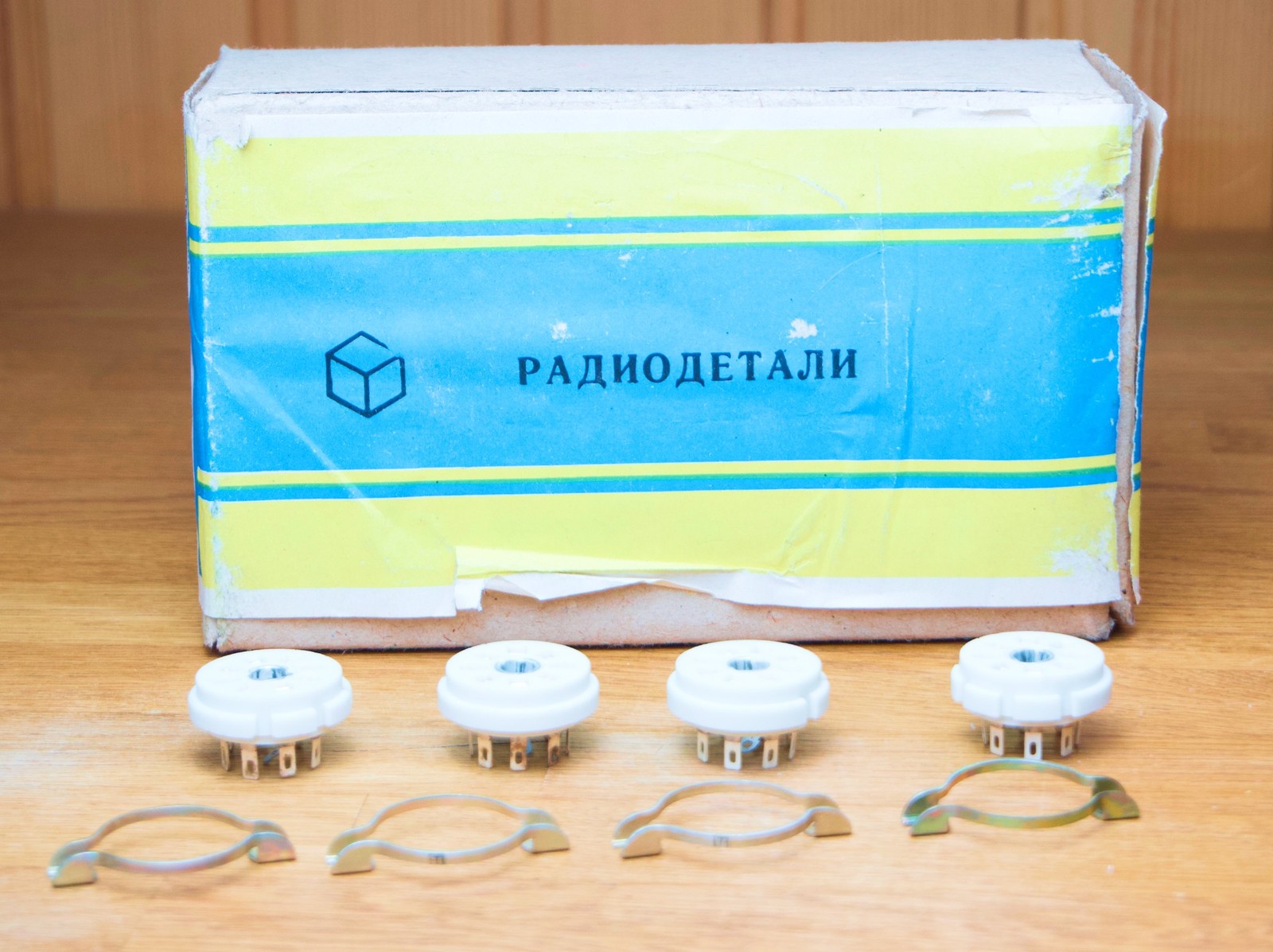 4pcs PL3-2-3 Loctal Tube Best Ceramic SOCKET For 5B254 7N7 2P29L 4P1L NOS