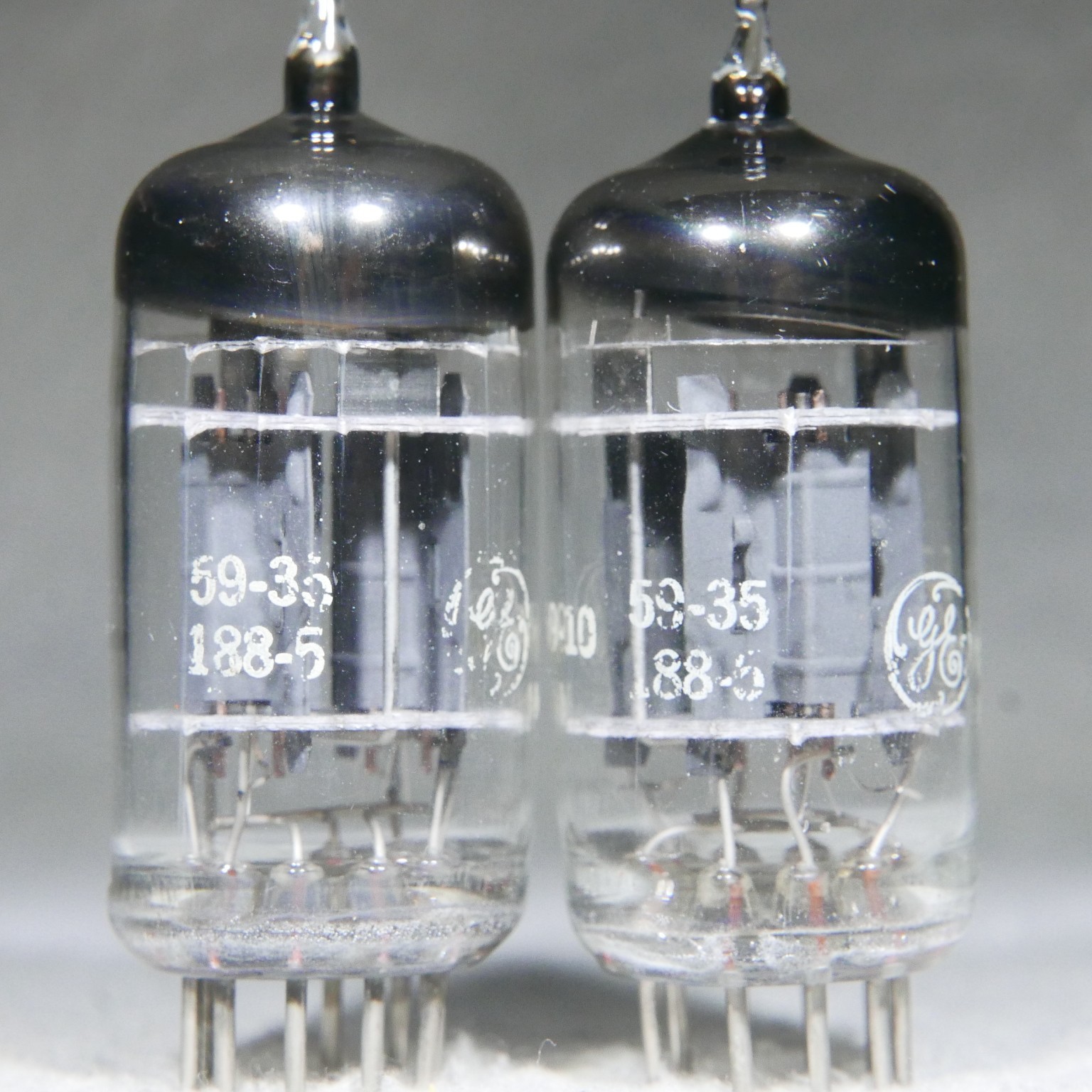 Matched Pair GE Five Star 5751/12AX7/ECC83 Triple Mica O-Getter USA 1959