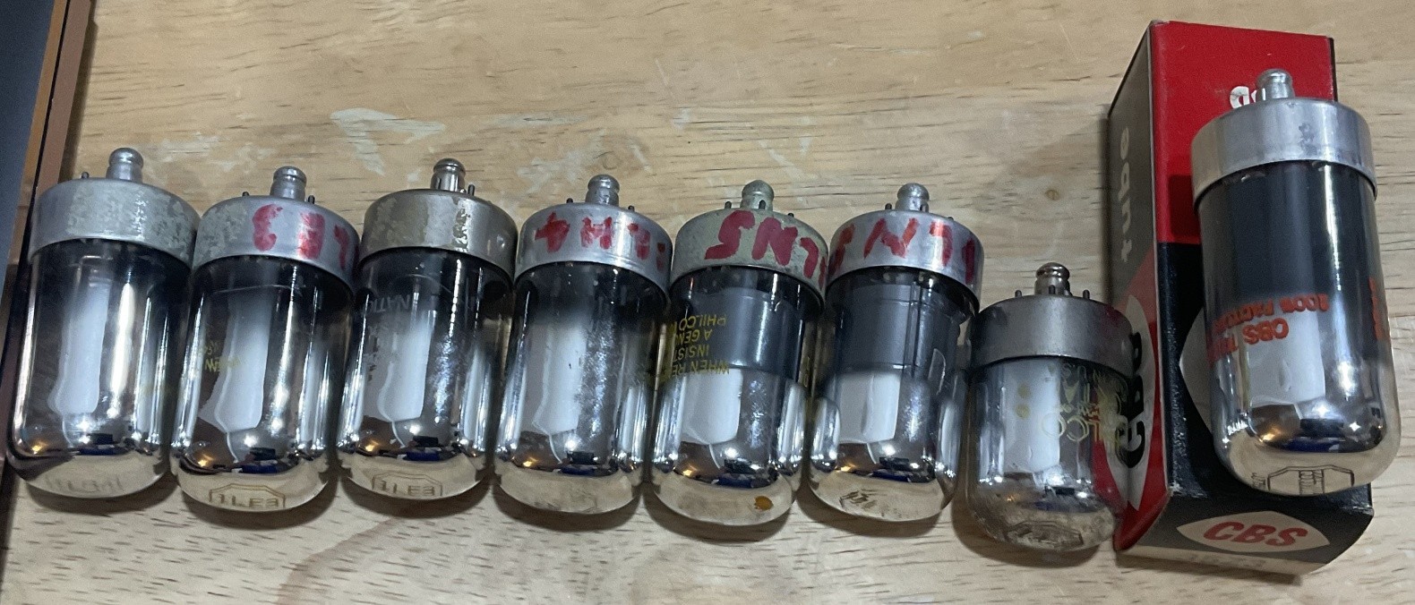 8 Vacuum Tubes ~ 1LB4 1LE3 1LH4 1LN5 14F8 35Z3 – Philco CBS National Union