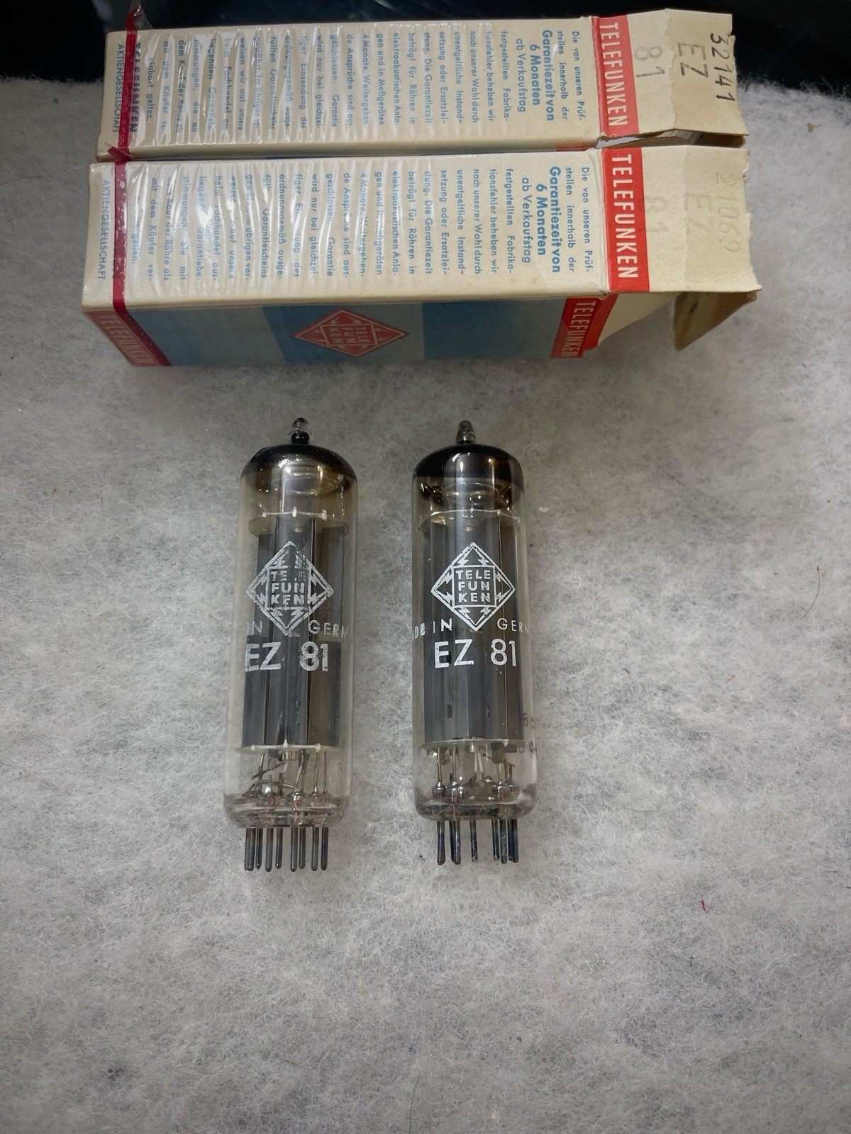 Mullard Telefunken Label EZ81 6CA4 U709 NOS Testing Value Open Box Balanced