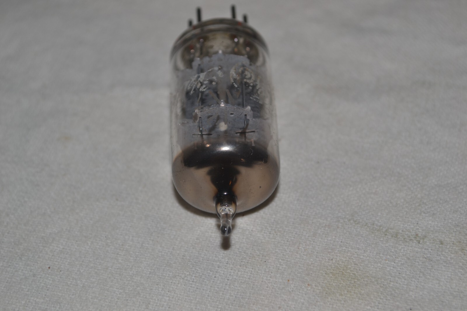 Strong & Balanced Vintage 1960s GE General Electric 12AX7A / ECC83 TUBE