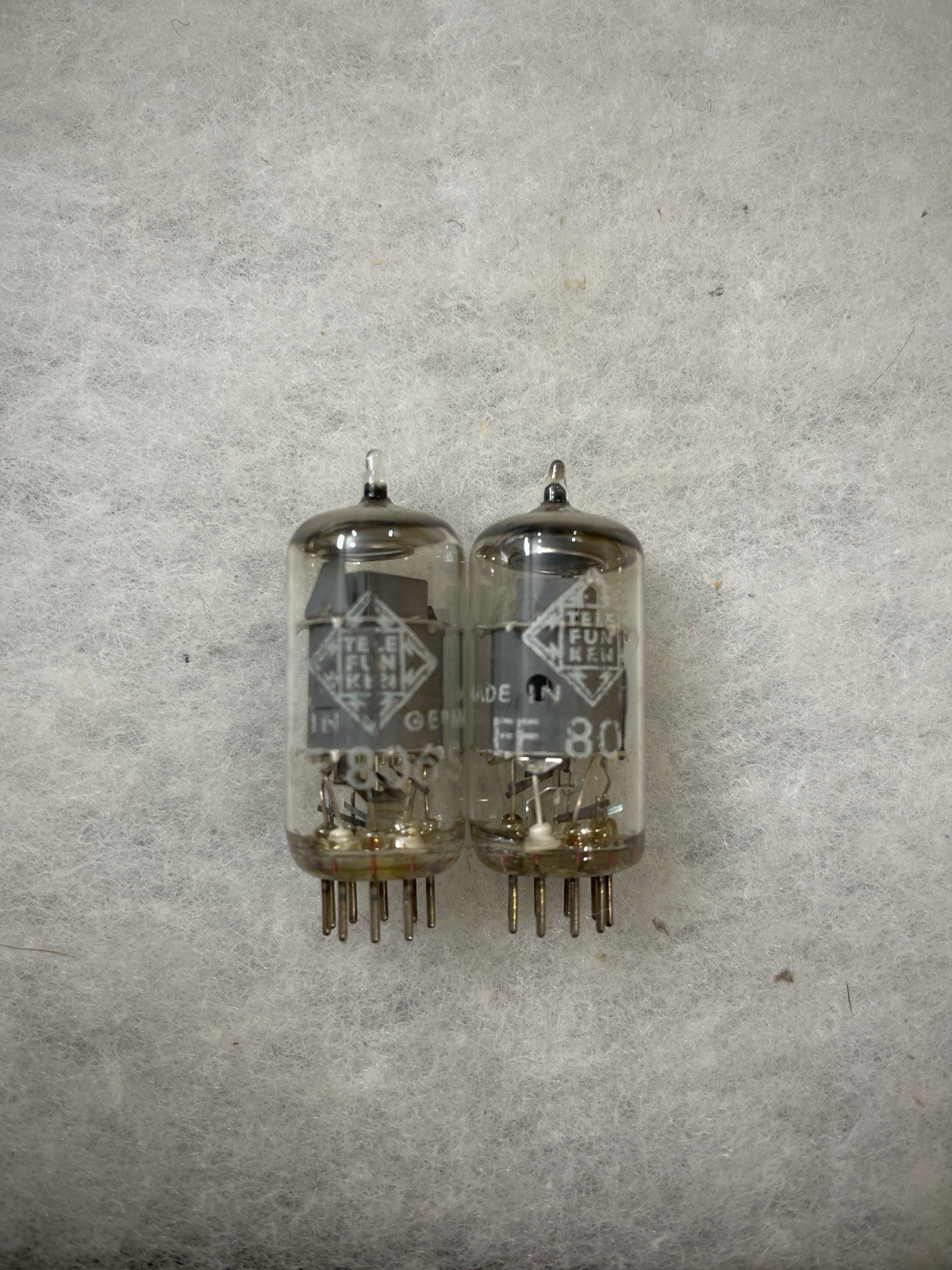 Telefunken EF86 EF806S 6267 Ribbed Plate Round Top NOS NIB Matched Pair
