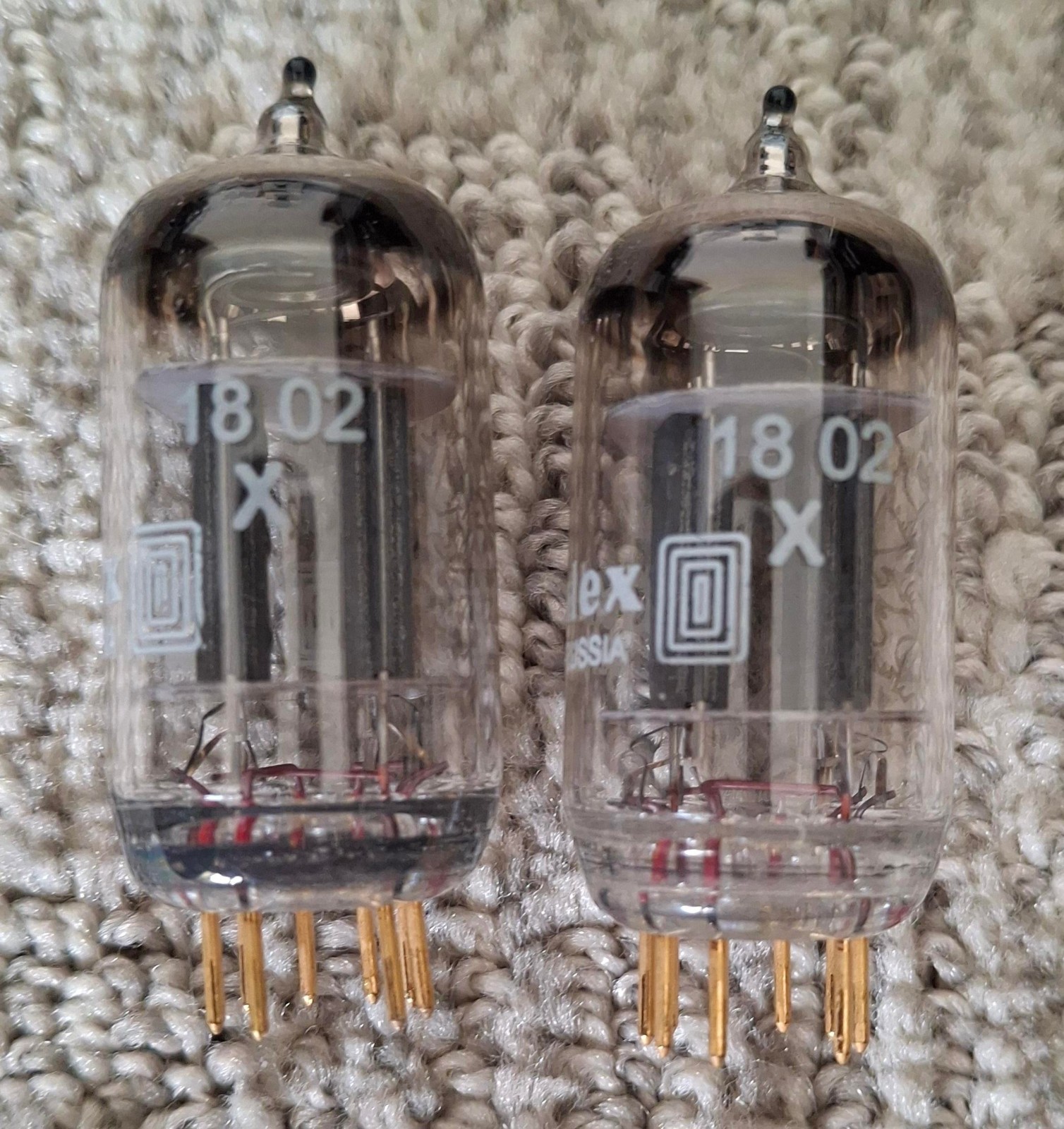 Genalex Gold Lion 12AX7/ECC83 Gold Pin Vacuum Tube – Matched Pair