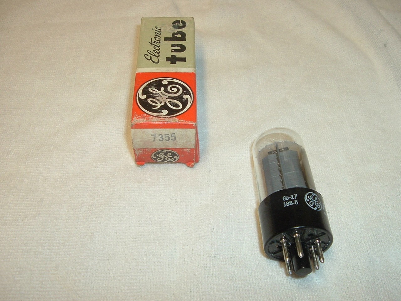 One GE GENERAL ELECTRIC NOS 7355 Vacuum Tube