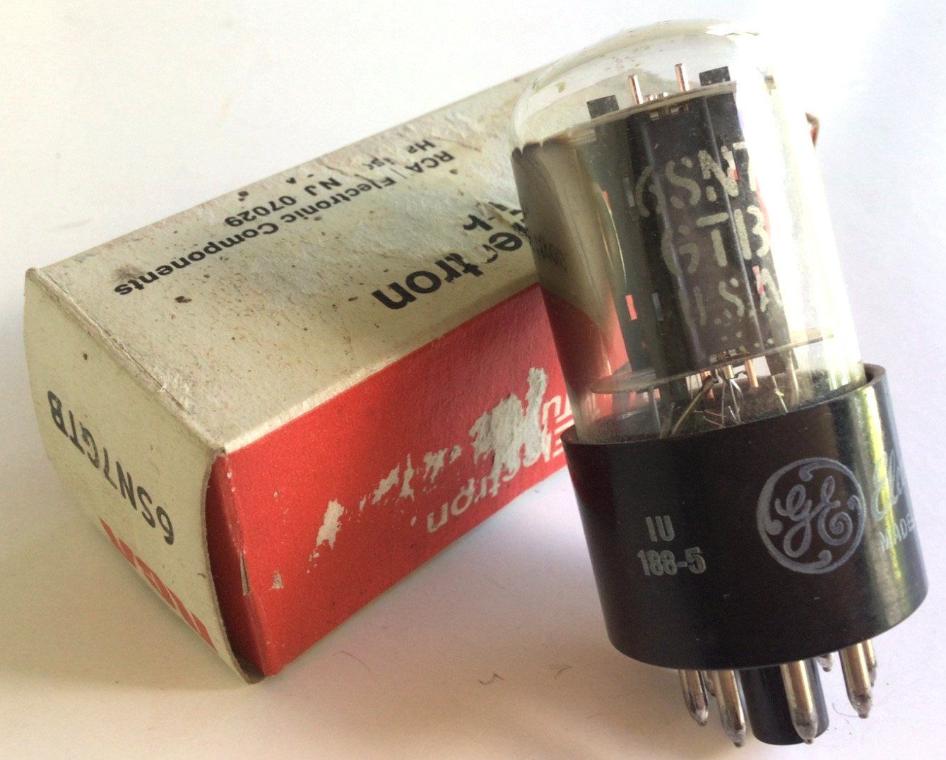 GE 6SN7GTB Vacuum Tube Vtg Tested Good in Worn RCA Box