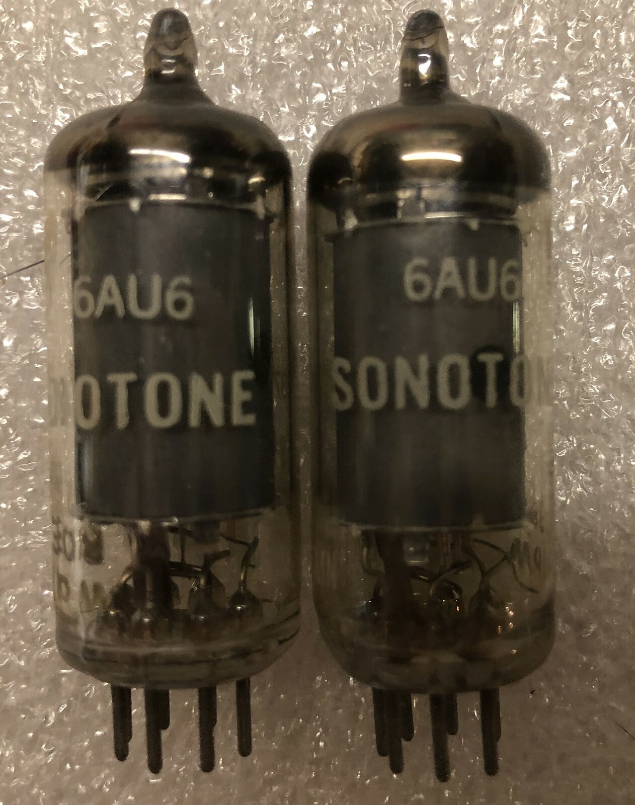 2 SONOTONE 6AU6 EF94 Manufactured in Great Britain. Vacuum Tubes Both test good