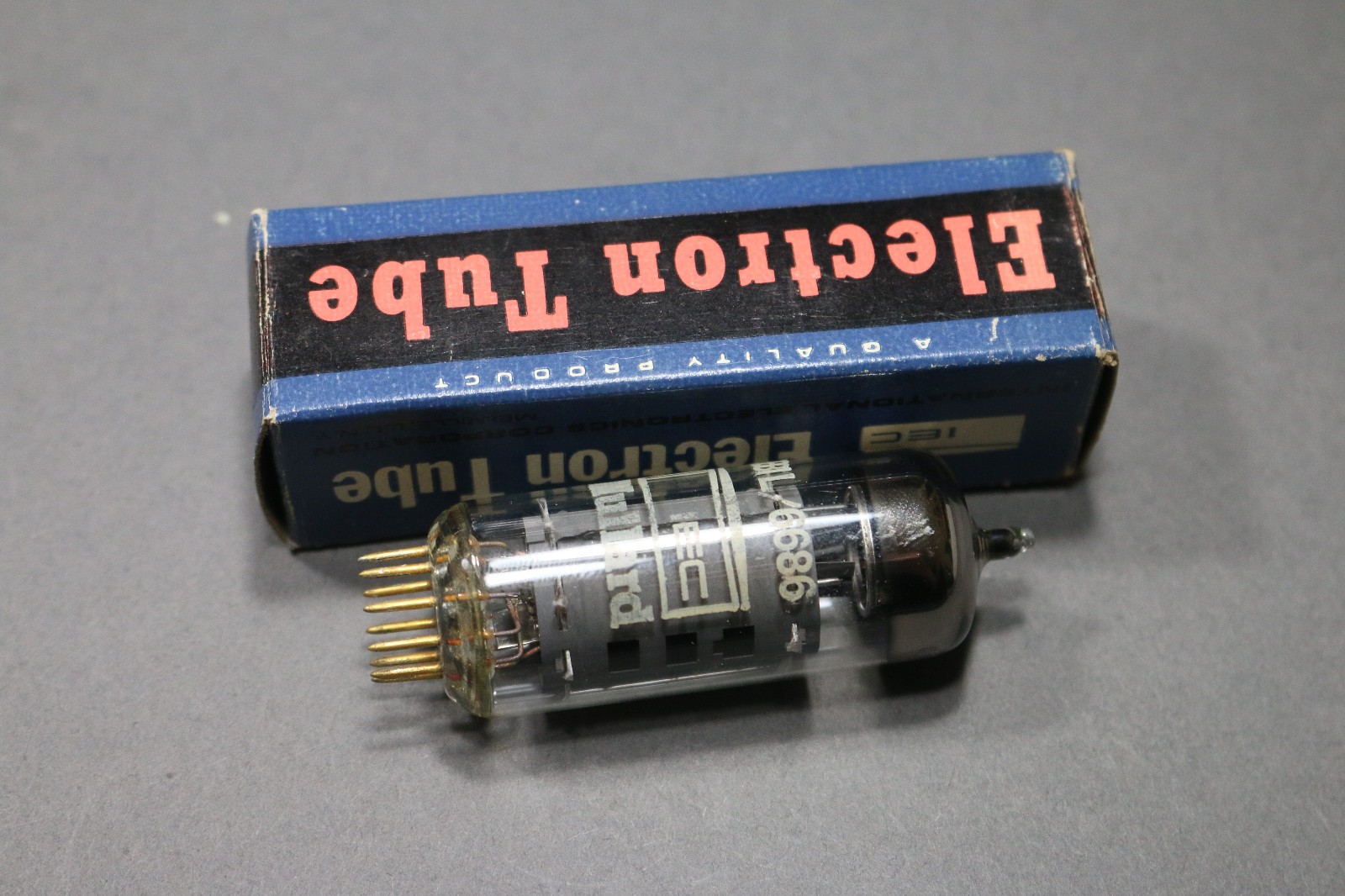 Vintage NOS IEC Mullard E81L 6686 Vacuum Tube Gold Pins Holland Valve Tested