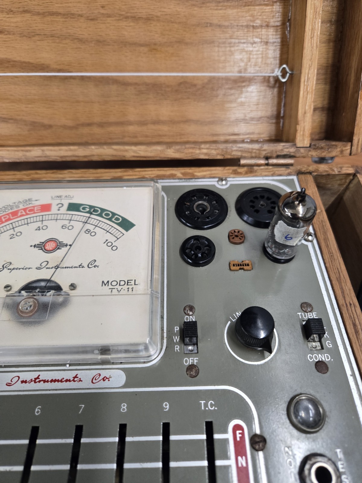 Pair of VINTAGE 6AU6A GE Vacuum Tubes. Tested!