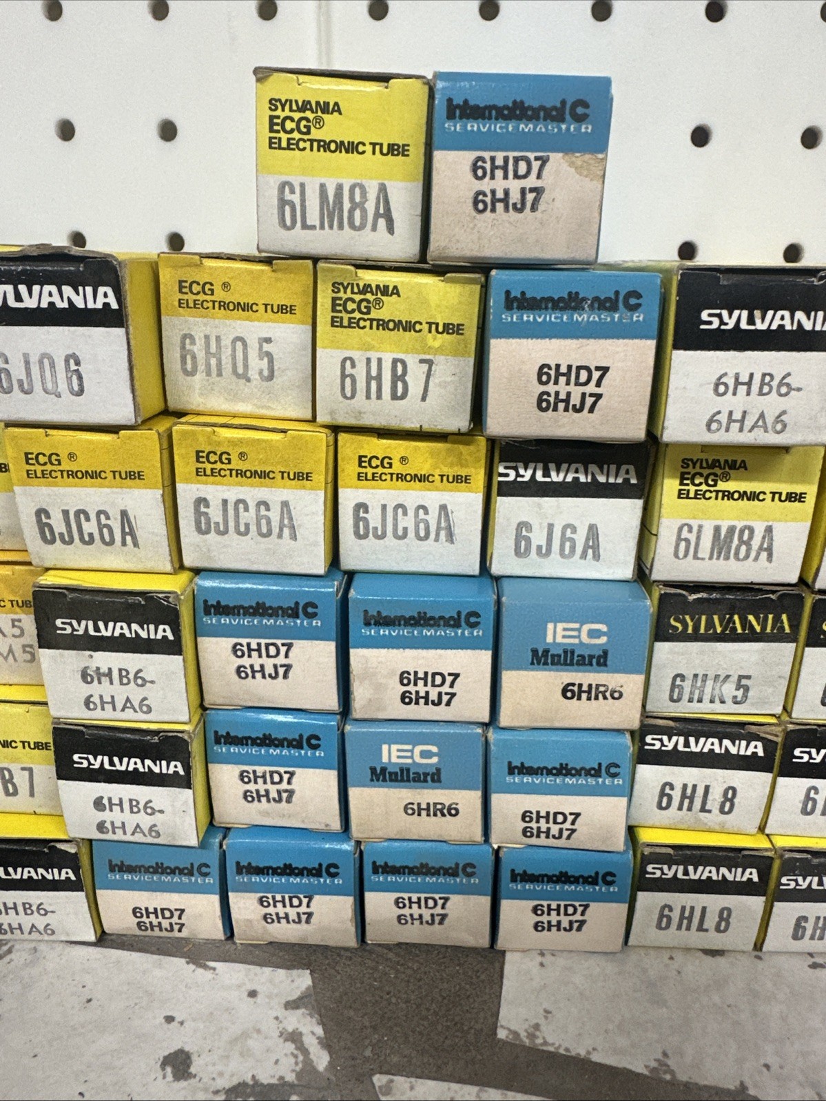 Lot of 47 Vintage Vacuum Tubes – Sylvania ECG International C Mullard NOS
