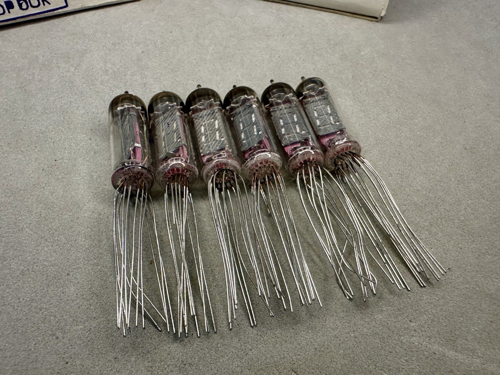 6 PCS IV-3 NEW NOS VACUUM TUBE VFD INDICATOR NIXIE SAME DATE 82’s