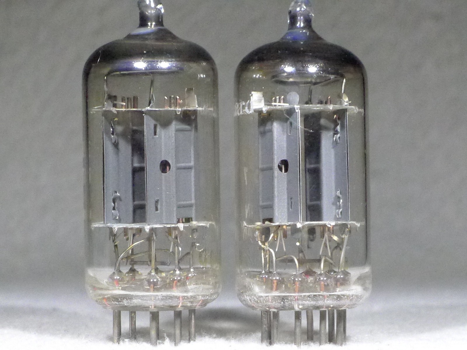 Matched Pair Mullard 12AX7/ECC83 Long Plate Dual Post O-Getter UK 1958 Strong