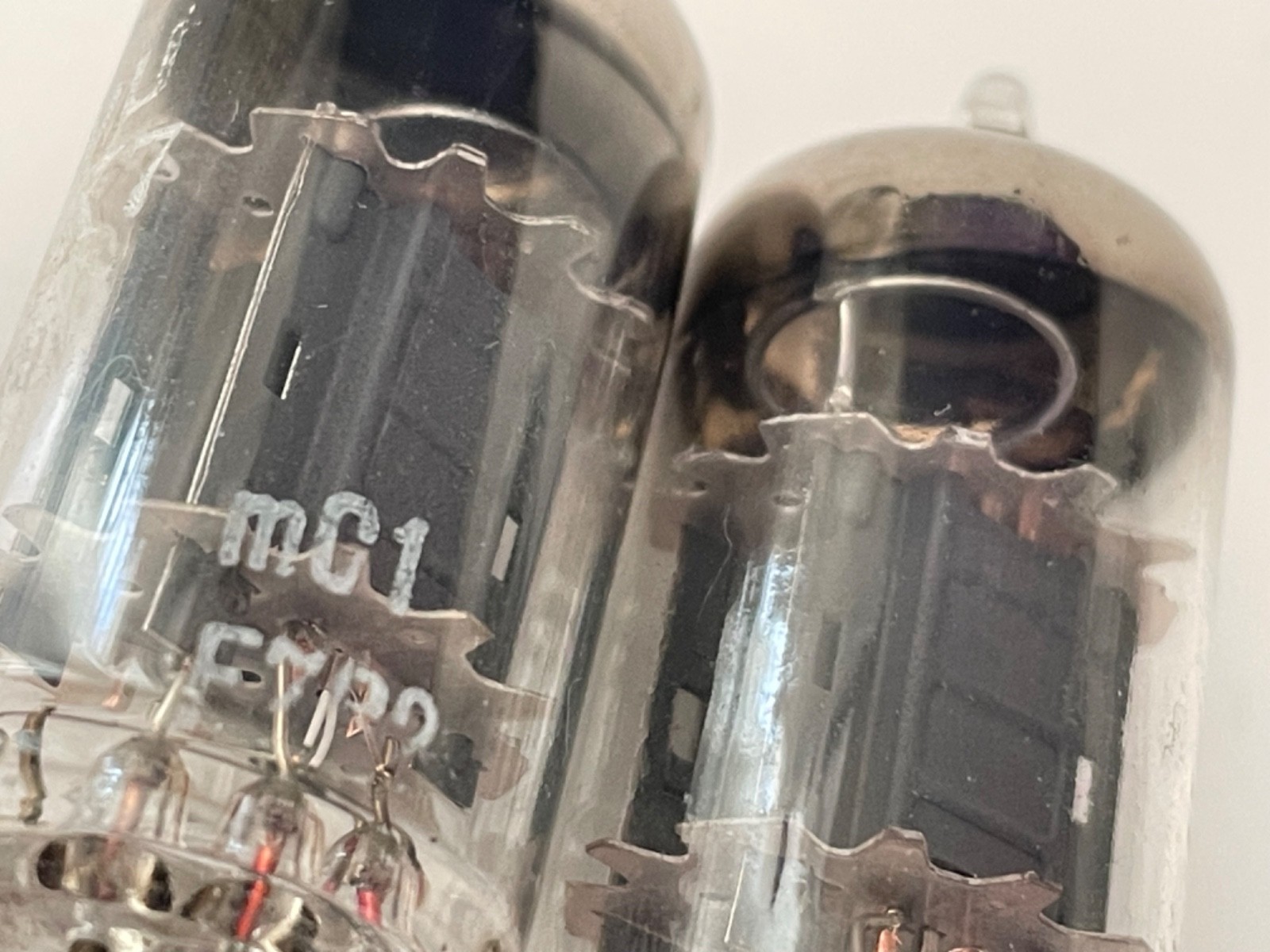 strong mC1 code ULTRA RARE PAIR TUBE 12AX7 – ECC83 – BELVU – year 1957 – MAZDA