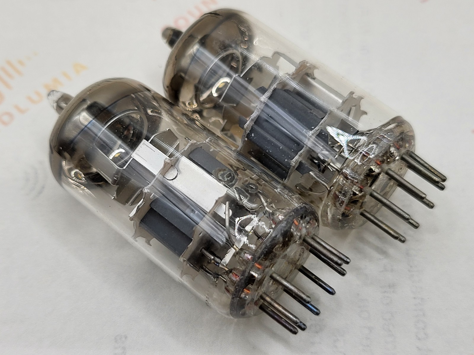 Philips ECC88 O-Getter Matched Pair – Heerlen 1965/67 Philips/Pope – Near NOS