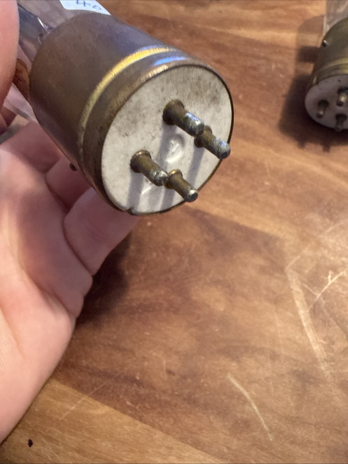 (4) RCA Radiotron UV-200,brass base, (3) tipped bulbs