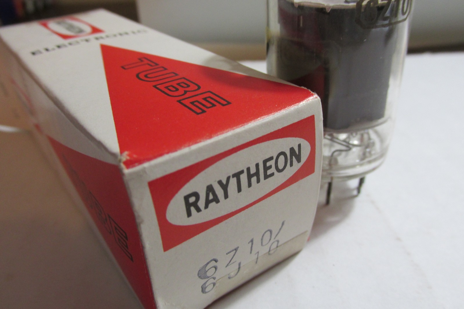 Vintage Raytheon 12AX4GTB Tube