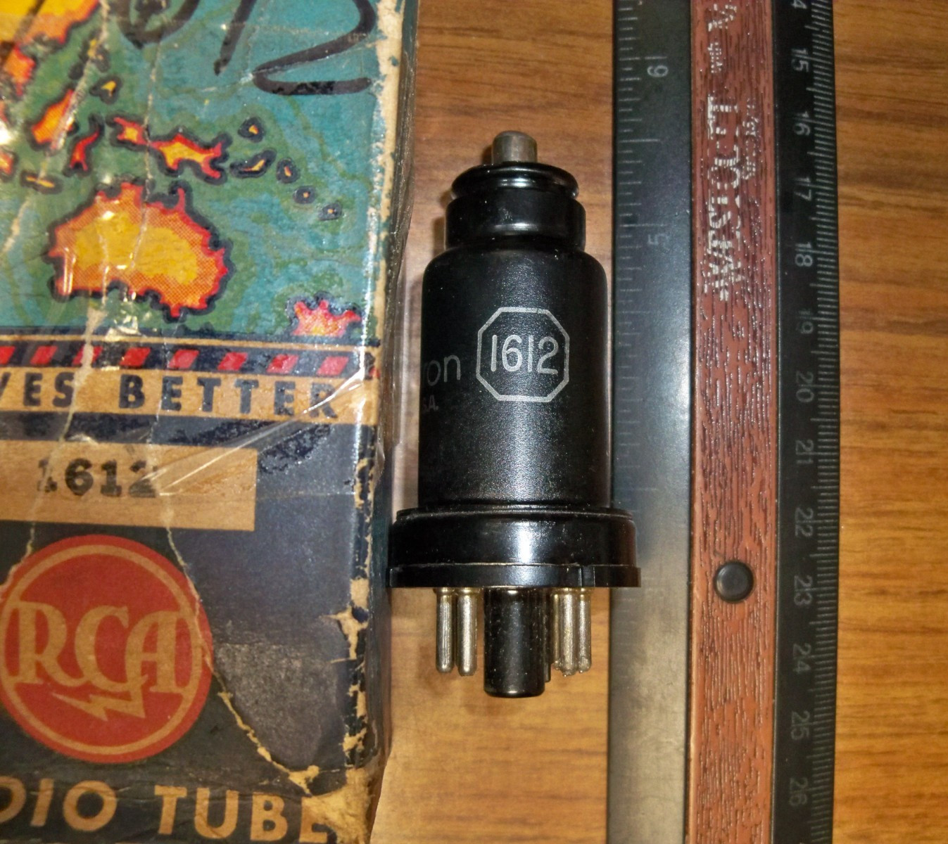 Strong RCA RADIOTRON Black Metal 1612 Tube