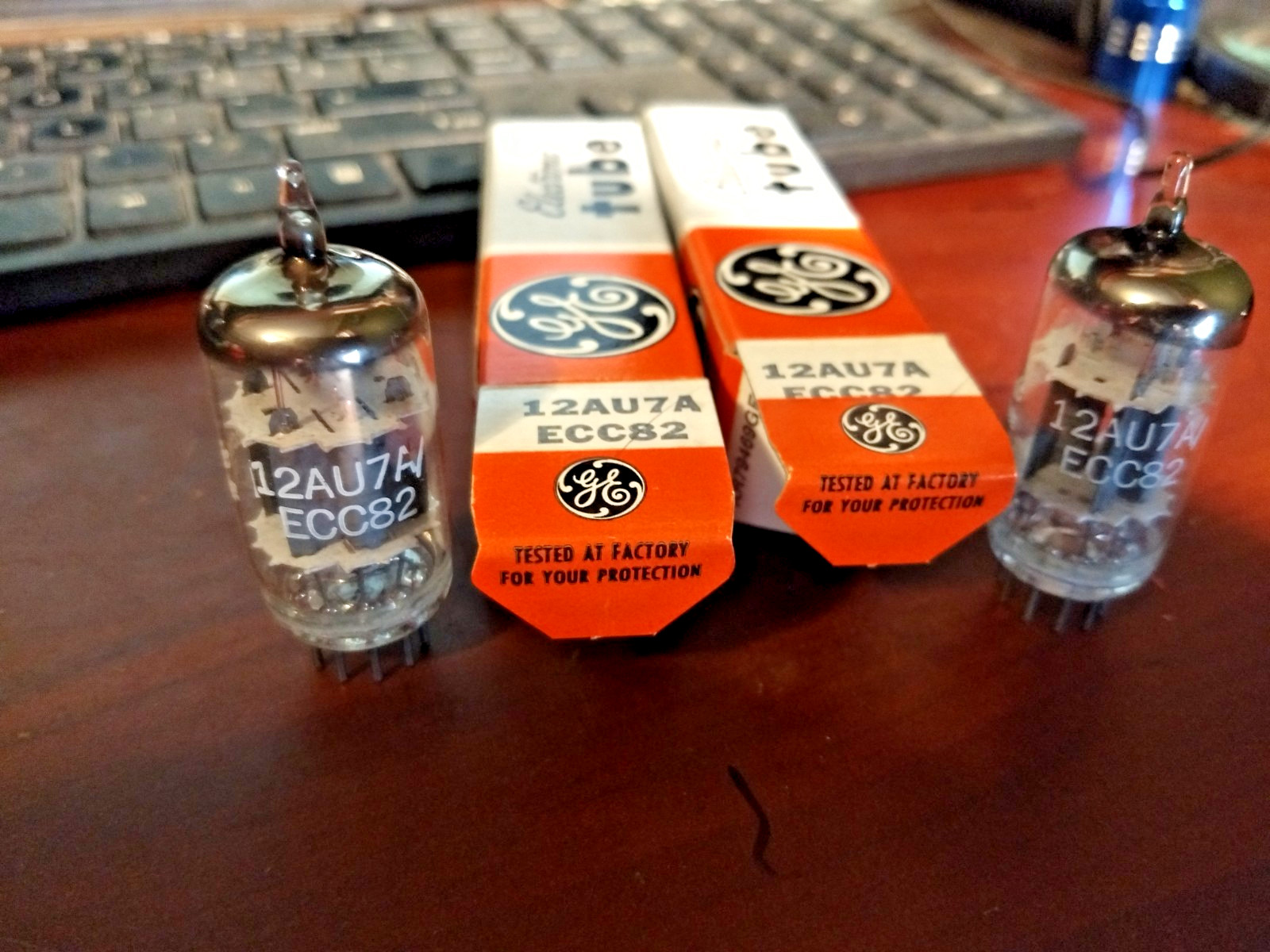 PAIR of NEW GE 12AU7A / ECC82 HiFi Ham Radio Amp Vacuum Tubes Matching Codes CD