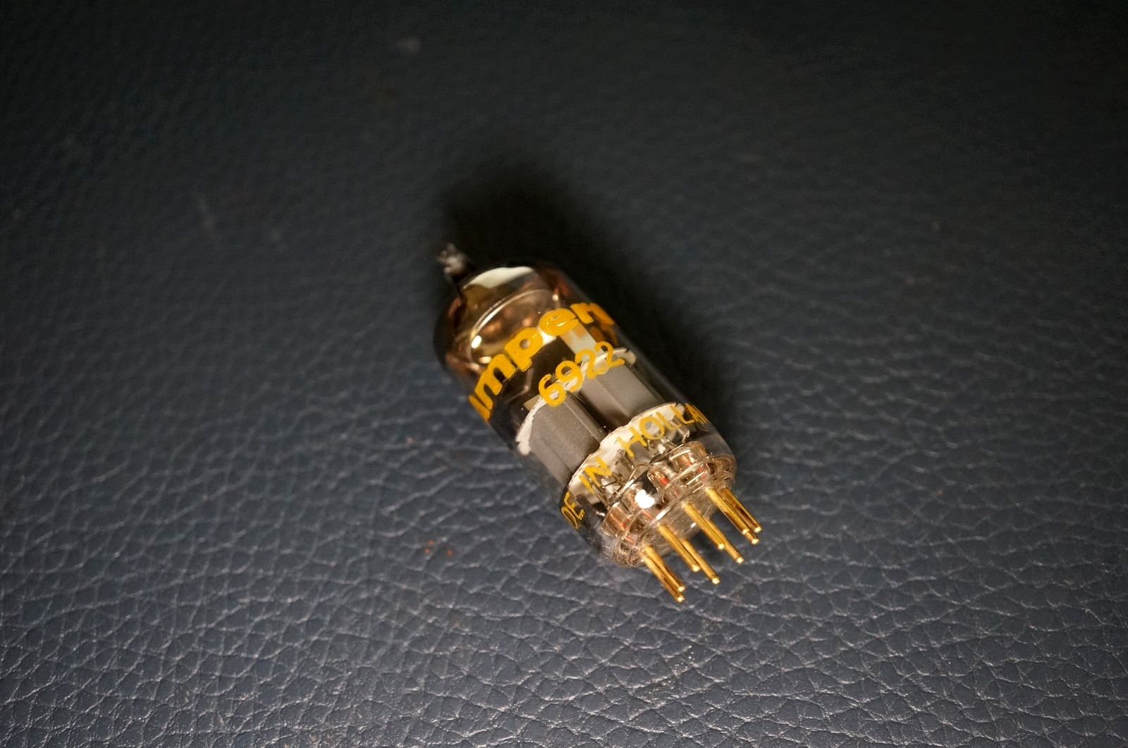 VINTAGE AMPEREX 6922 GOLD PIN TUBE / E88CC ECC88 6DJ8