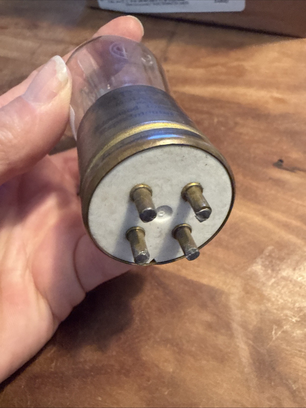 (4) RCA Radiotron UV-200,brass base, (3) tipped bulbs
