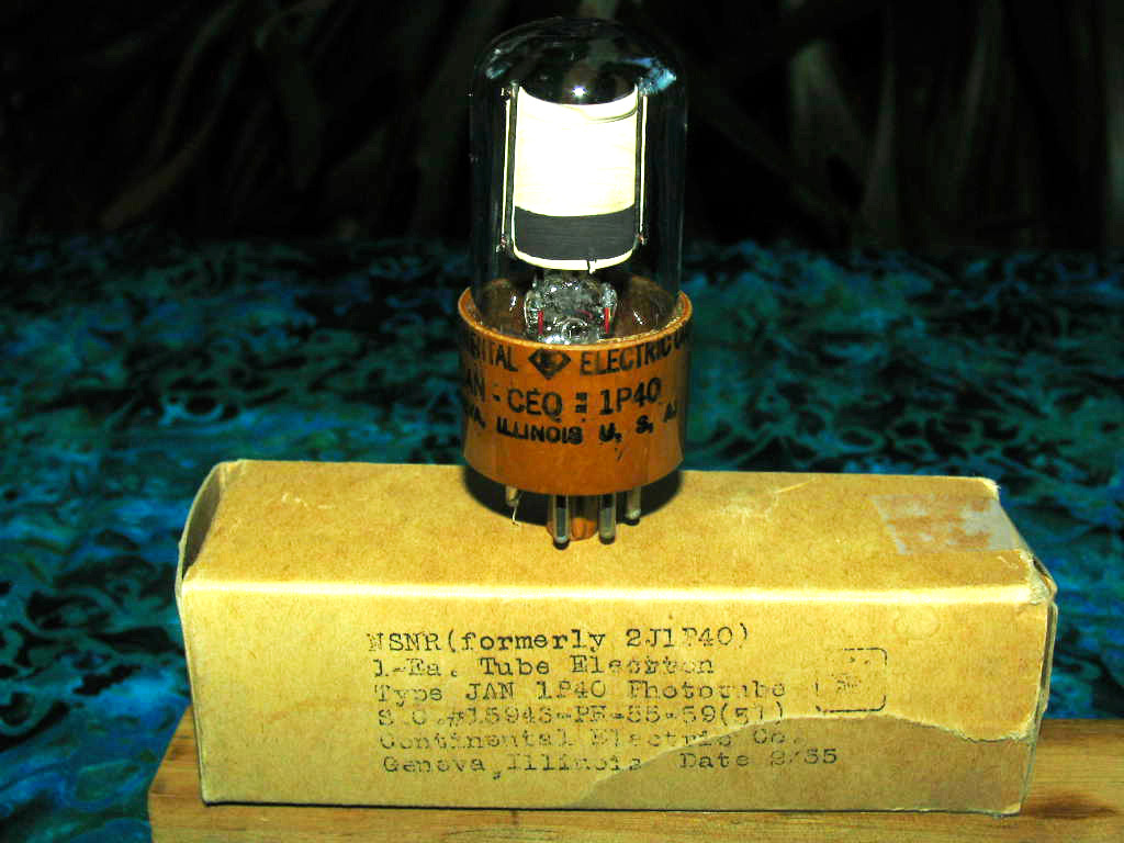 RCA USA 927 Photocell gas filled NOS NIB 16mm sound equipment tubes