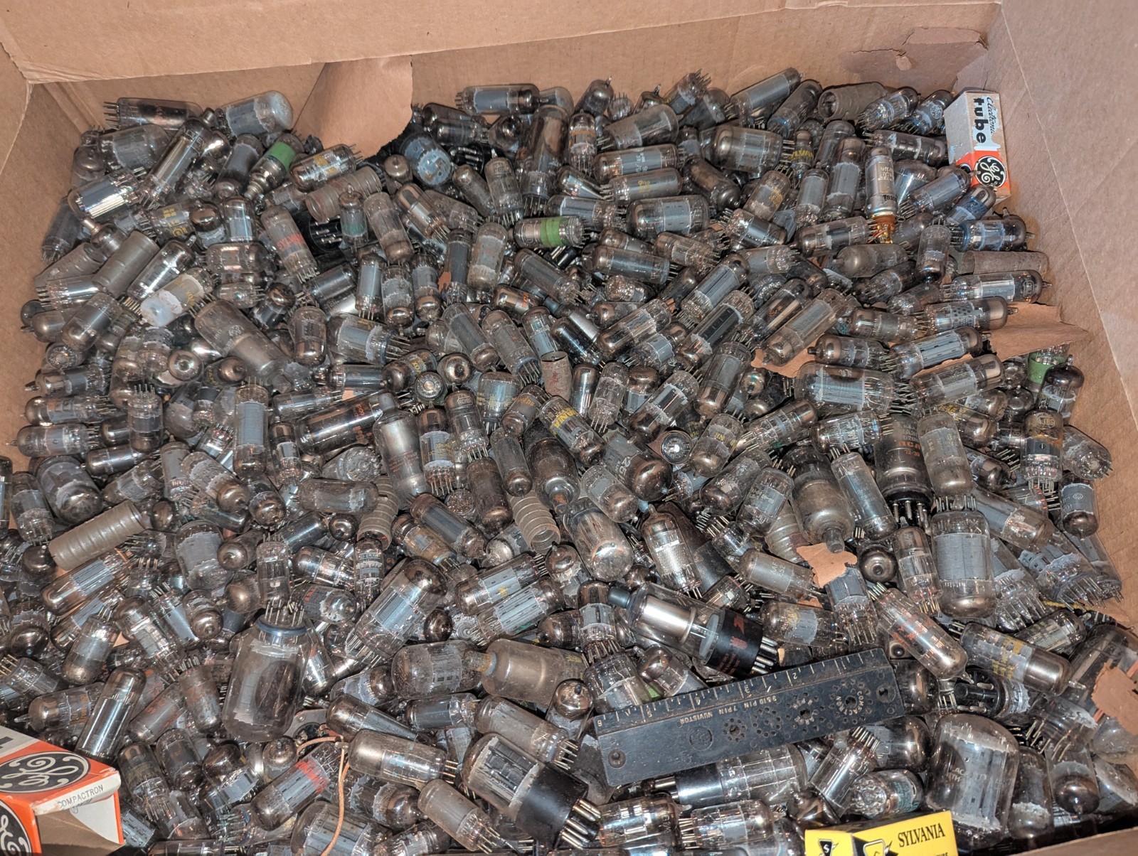 Mixed Lot of 100 untested vacuum tubes – Mostly Small And Medium As-is