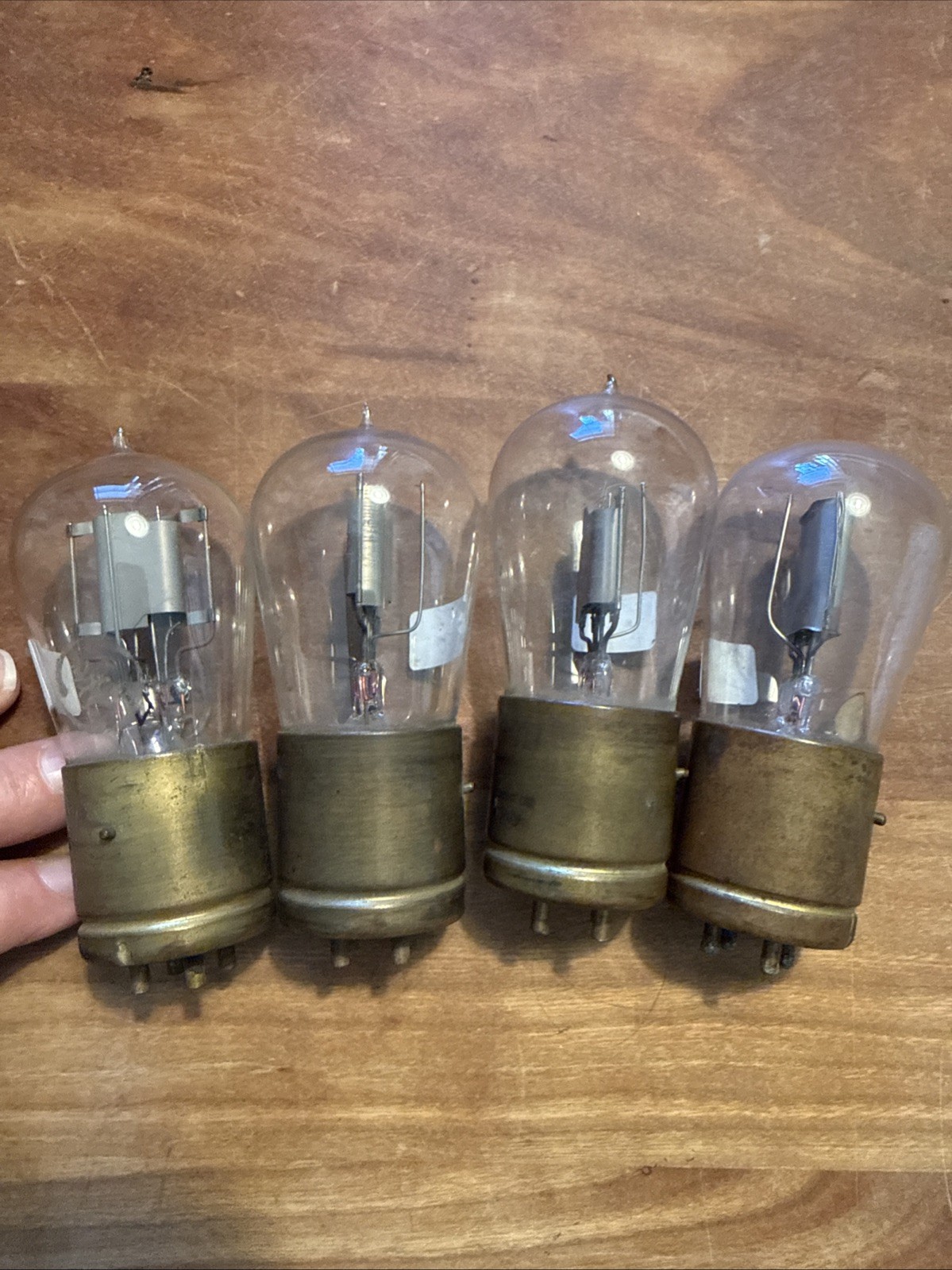 (4) RCA Radiotron UV-200,brass base, (3) tipped bulbs