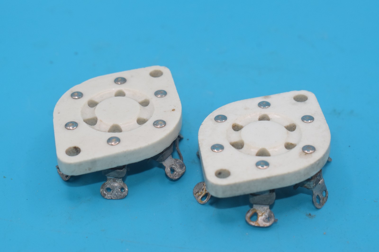 2x Antique Sockets – 6-Pin – Ceramic Porcelain Vintage – Tube Amp Sockets