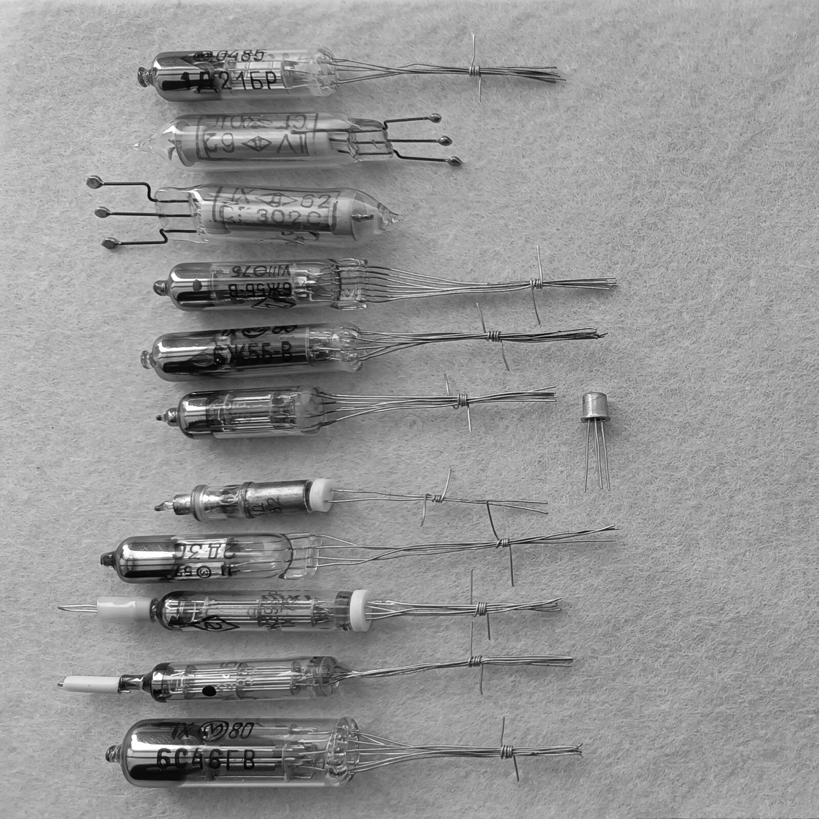 Soviet miniature radio tubes 2D3S, 1D21B-R, 6D13D, 6ZH5B flat, etc. collection