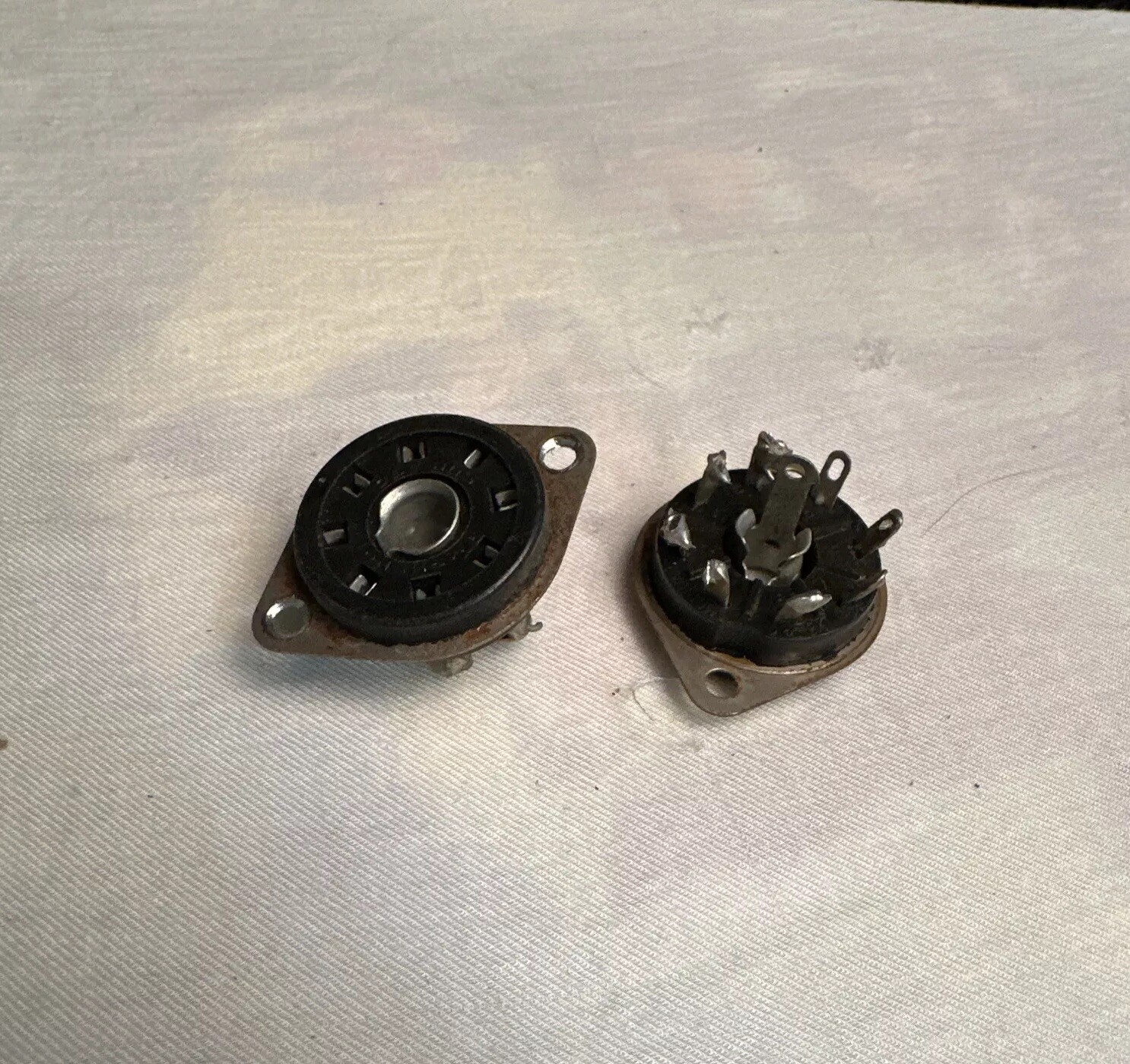 Vacuum Tube OEM 8 Pin Socket Pre Owned