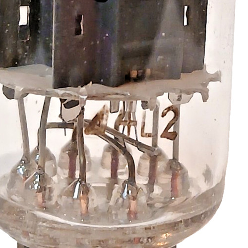 TESTED PHILIPS MINIWATT 12AX7 / ECC83 TUBE SHORT GREY PLATE HALO GETTER HOLLAND