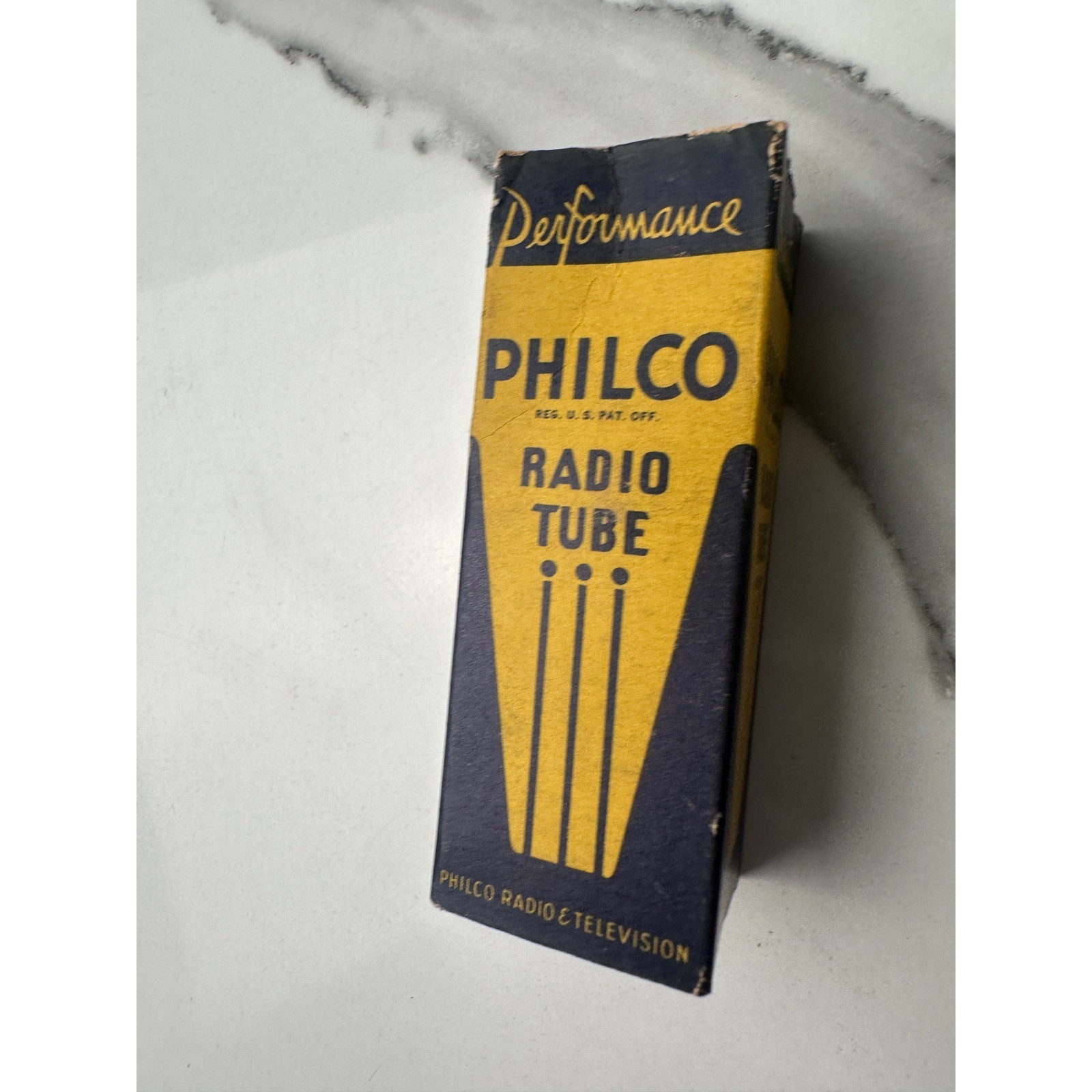 Philco 1LA4 Vintage Vacuum Tube Radio TV 8-Pin Loctal Untested with Box
