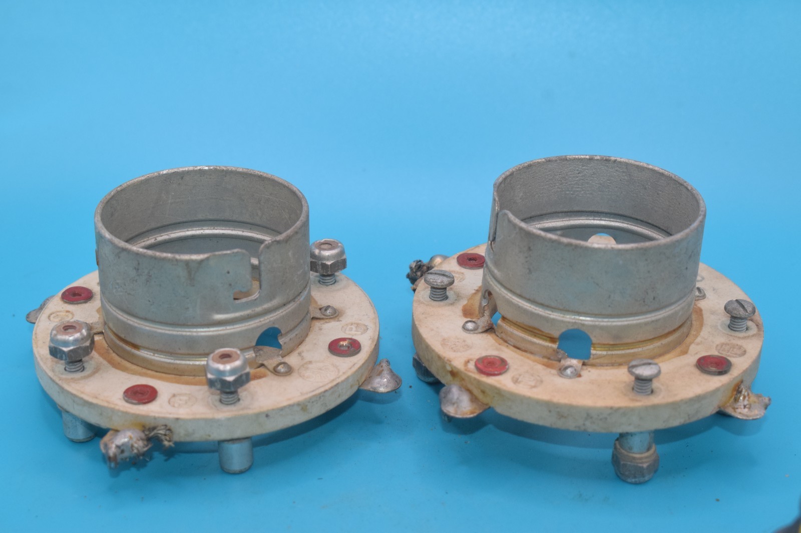2x Large Antique 4-pin Transmitting / Audio Tube Sockets – GE