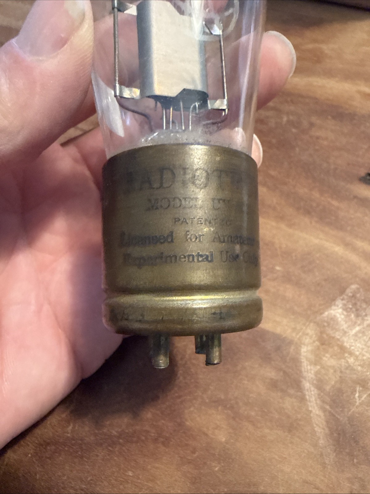 (4) RCA Radiotron UV-200,brass base, (3) tipped bulbs