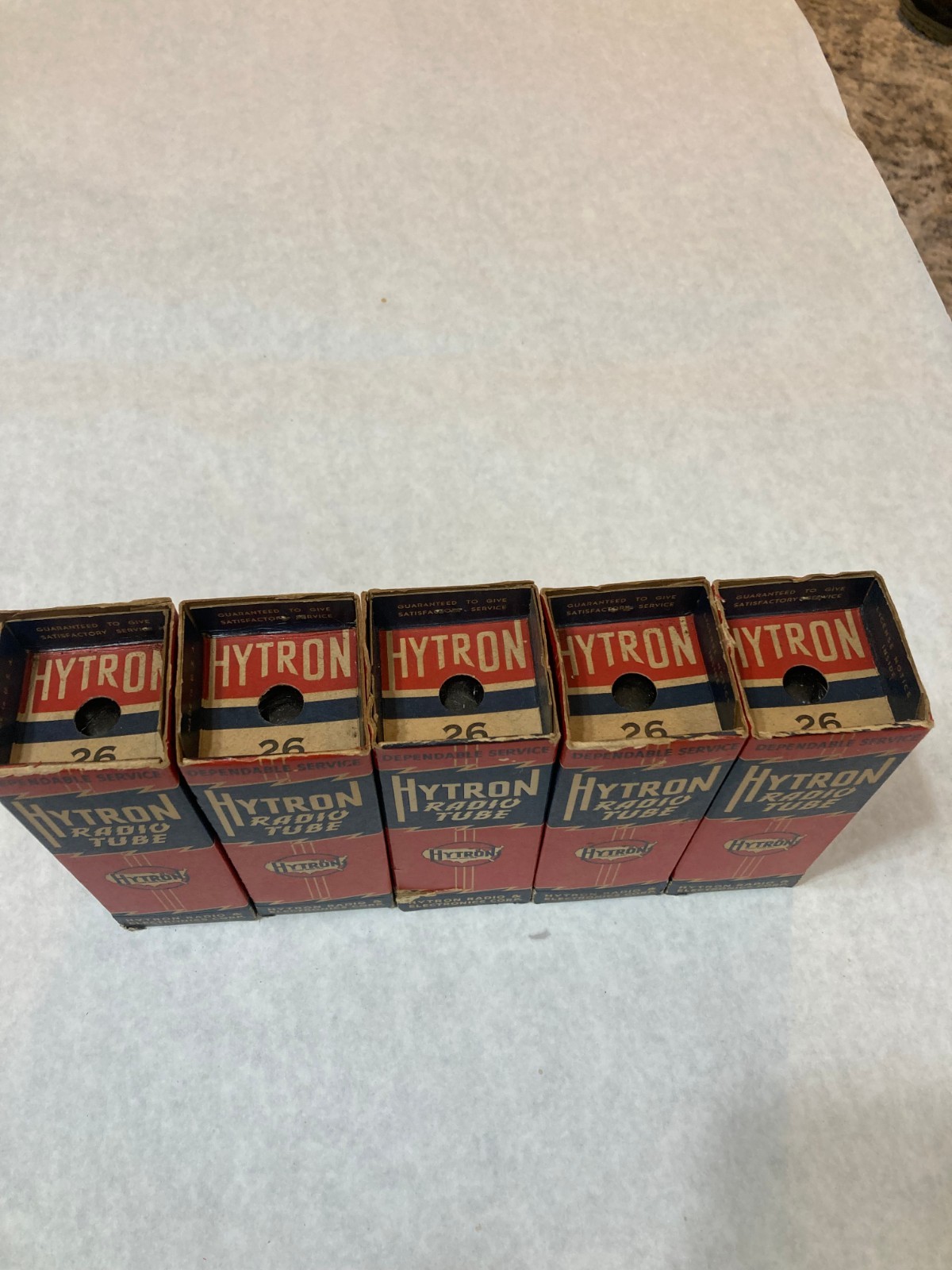 5 NOS HYTRON 26 RADIO VACUUM TUBES