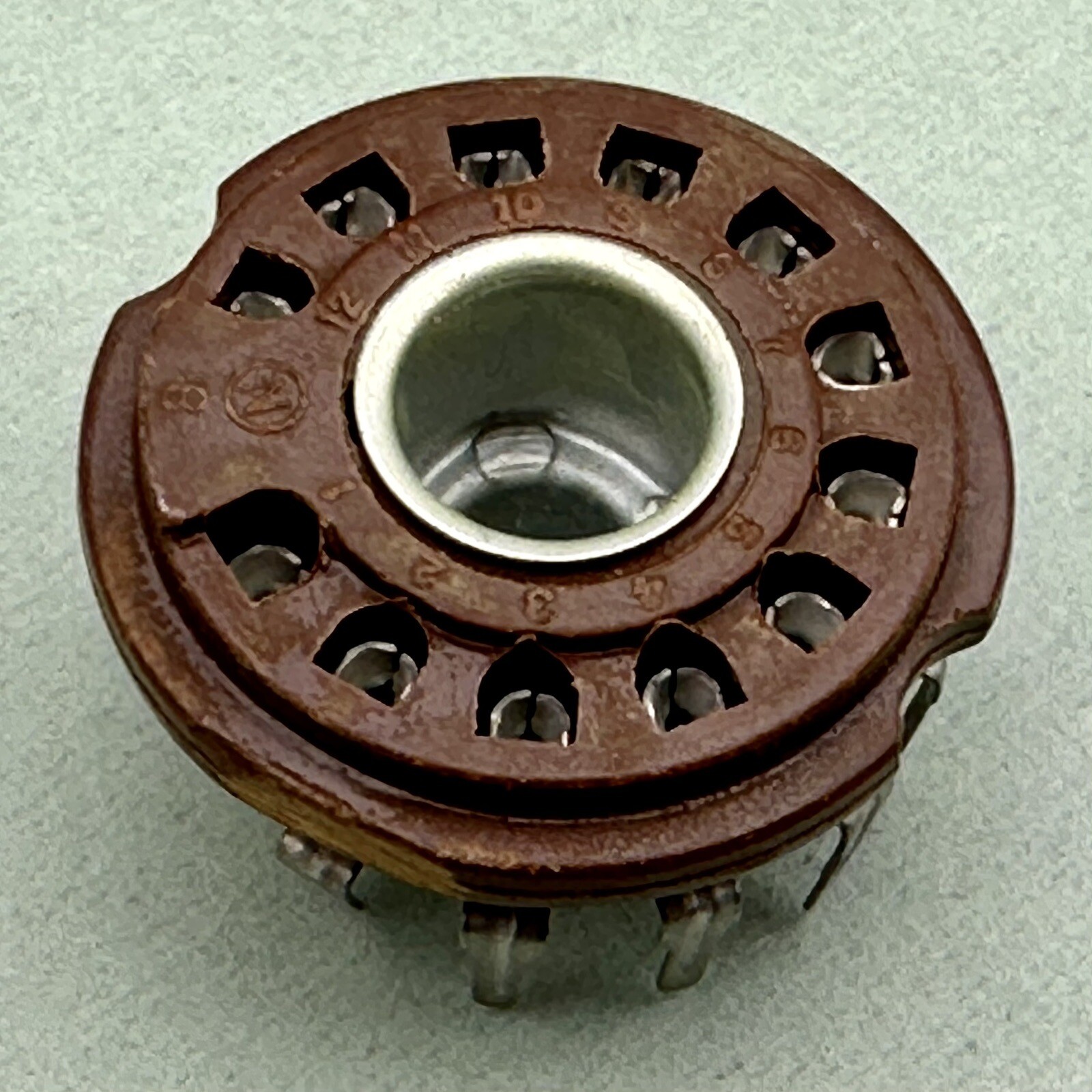 (1) 12-Pin Compactron Vacuum Tube Socket Brown PC MOUNT Ham Radio NOS Vintage