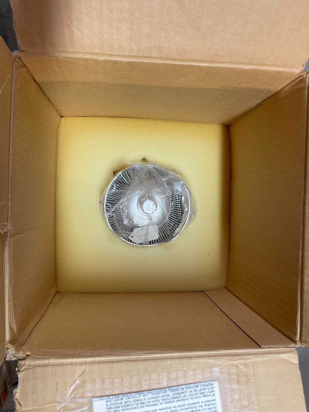 Eimac 3CPX3500U7 3.5 KW high-mu Power Triode in the 400 MHz Frequency