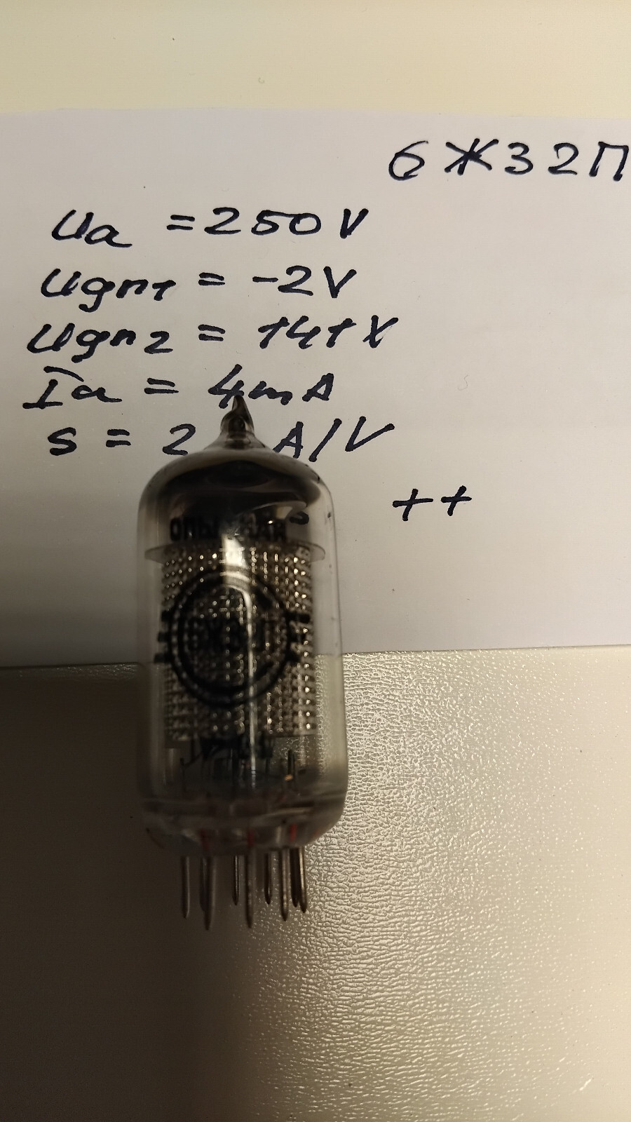 6J32P / 6Zh32P/ 6Ж32П = EF86 = 6267 USSR Audio pentode tube Svetlana NOS, 1 pcs.