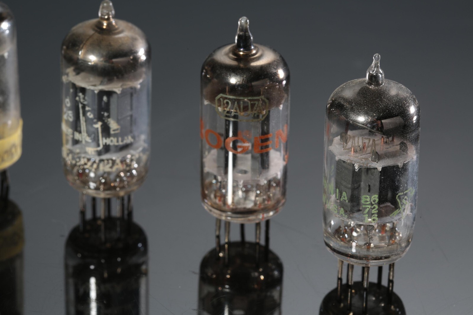 Lot of 6 Vintage 12AU7/ECC82 Vacuum Tubes Telefunken Mullard