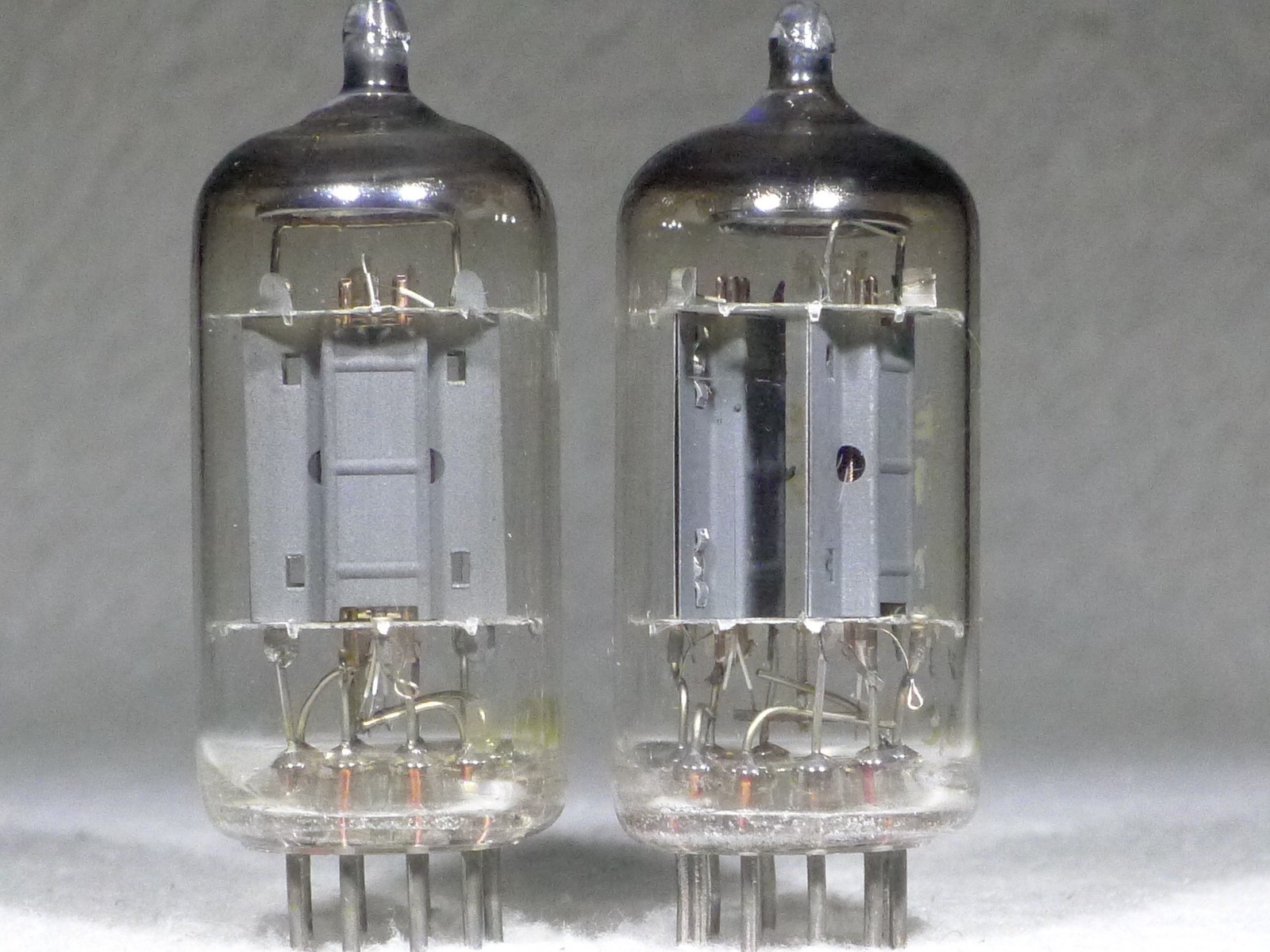 Matched Pair Mullard 12AX7/ECC83 Long Plate Dual Post O-Getter UK 1958 Strong